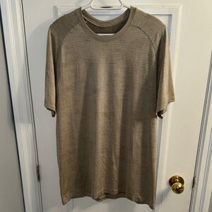 Lululemon men’s T-Shirt